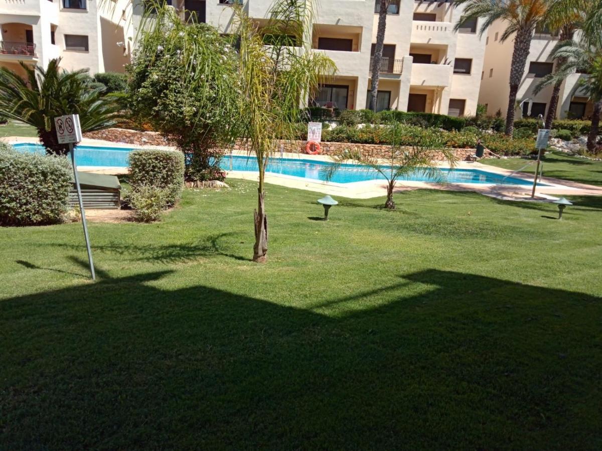 Bevs Ground Floor Roda Golf Apartment! 圣哈维耶尔 外观 照片